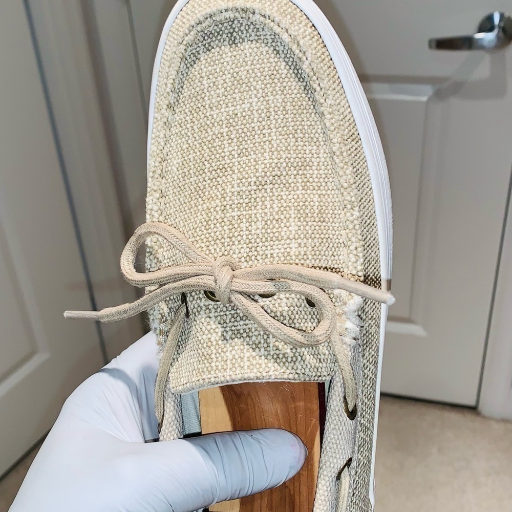 Lands End Canvas Boat Shoe. - Picture 7 of 14